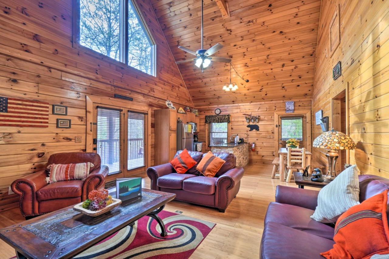 Inviting Sevierville Cabin With Deck And Hot Tub! Dış mekan fotoğraf