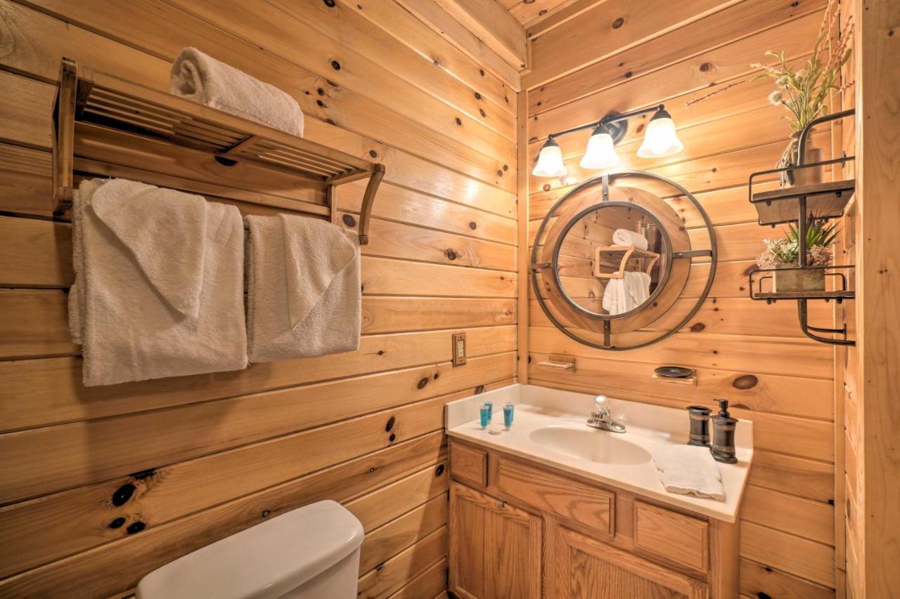 Inviting Sevierville Cabin With Deck And Hot Tub! Dış mekan fotoğraf